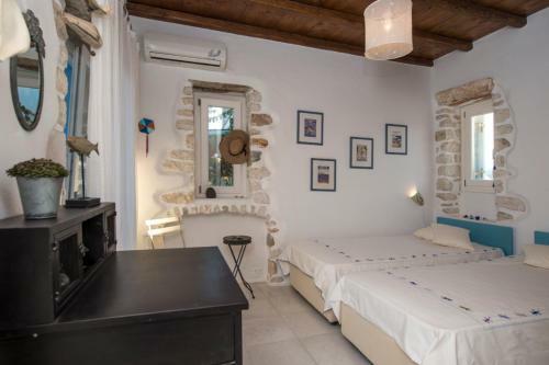 Villa Votsalo Paros (150 Meters From Sea)