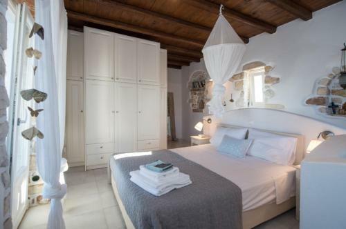 Villa Votsalo Paros (150 Meters From Sea)
