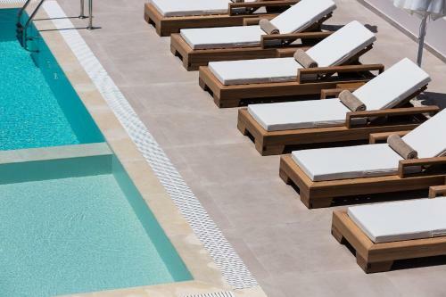 Rosmerta Villa, Chic & Prestigious!