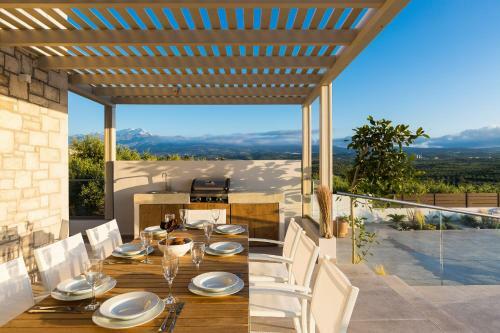 Rosmerta Villa, Chic & Prestigious!