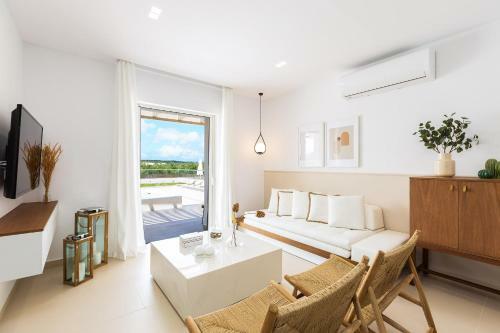 Rosmerta Villa, Chic & Prestigious!