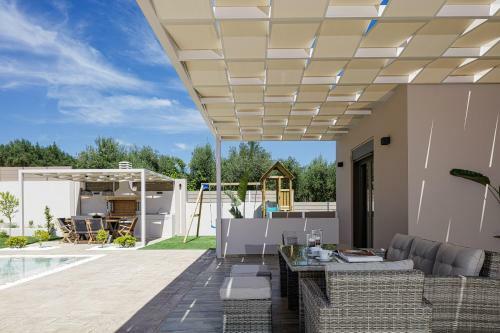 Koin Villa Sunset, A Quiet Idyll Of Rural Bliss!