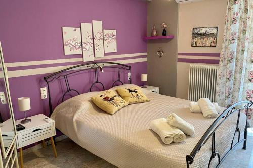 Elina's Spacious Apartment In Patras
