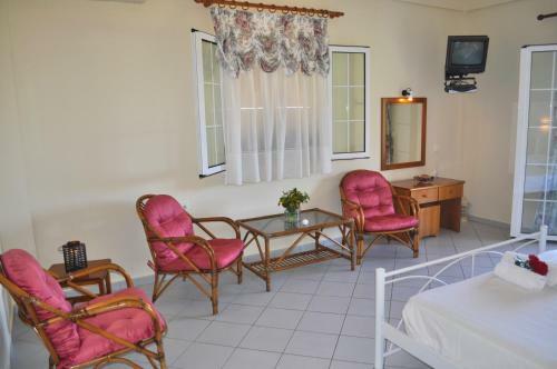 Apartments Papadatos - Pelekas Beach, Corfu