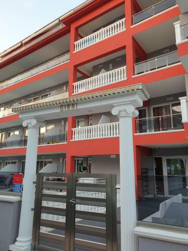 Apartamento M & M White Luxury