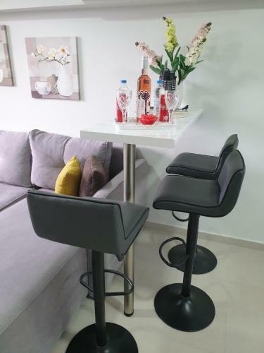 Apartamento M & M White Luxury