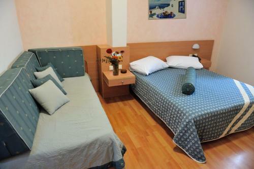 Adonis City Hotel