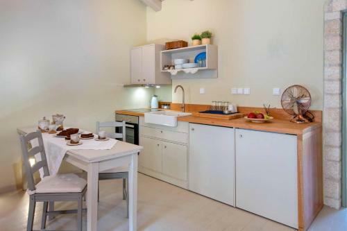 Apartamento Lakka Stone House 1