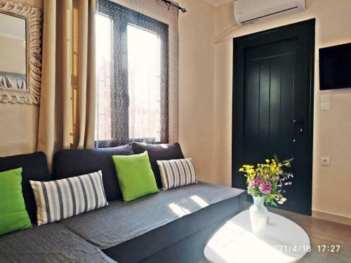 Old Harbour Apartments By Corfuescapes