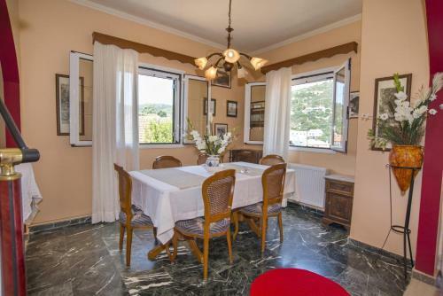Alexandra Apartment