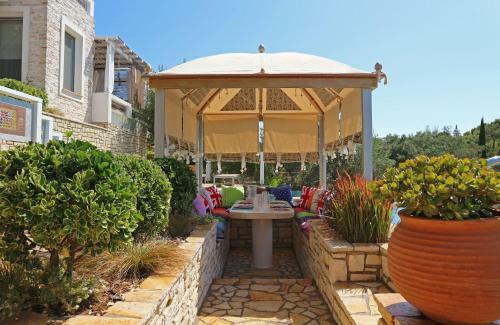 Hostal Opera House Paxos