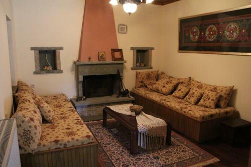 Elatos Country House