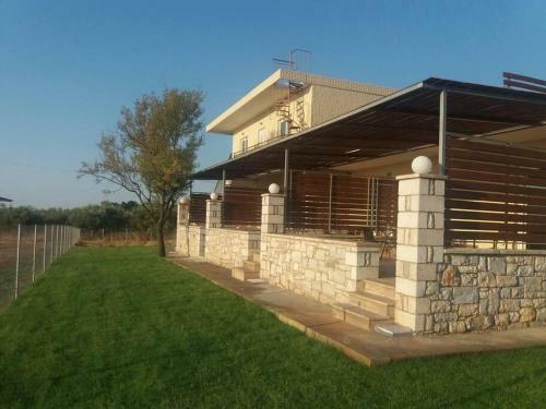 Nereids Apartments-pronoe