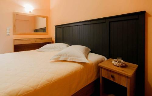 Hostal Elpidas House