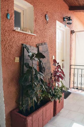 Nafsika Apartments