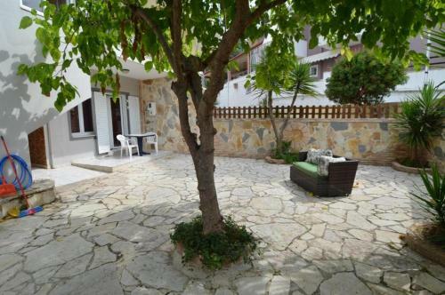 Hostal Kardanis House