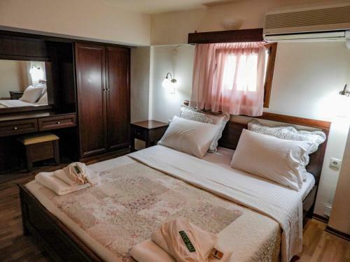 Zorbas Apartments