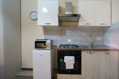 Domus Aurea Apartment Cefal�