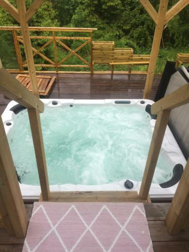 J�lster Holiday Home
