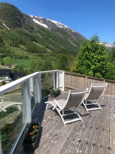 J�lster Holiday Home