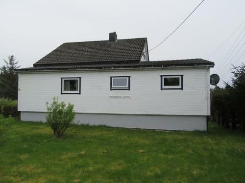 Airbnb And Booking At Postvegen 95