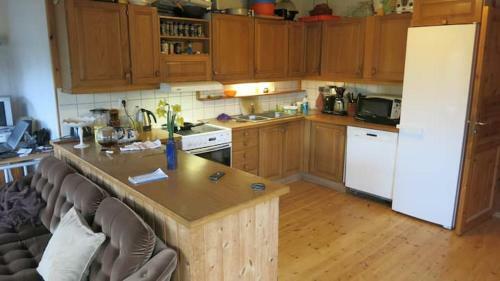 Airbnb And Booking At Postvegen 95