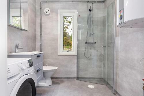 Newly Built Cottage With Spa Bath And Shared Pool
