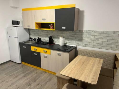 1-beadroom Apartment With Free Parking