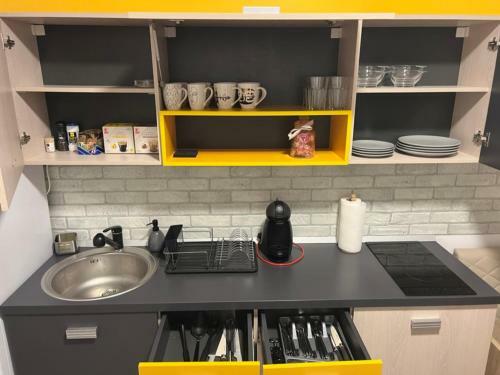 1-beadroom Apartment With Free Parking