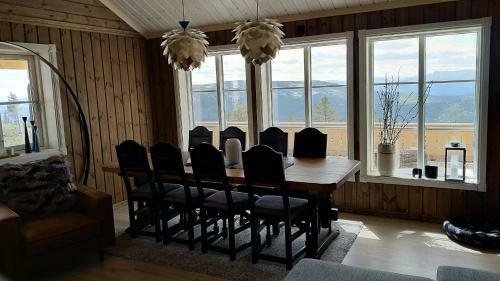 Wonderful Cabin With Amazing Mountain - View