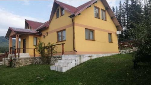 Casa Poieni?a