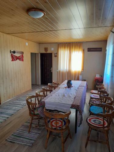 Casa Poieni?a