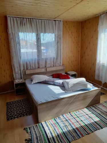 Casa Poieni?a
