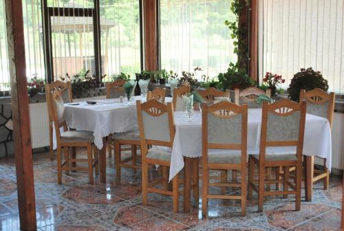 Hostal Pensiunea Lacurile Pastravilor