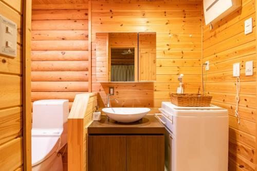Londonbushotel & Wooddy