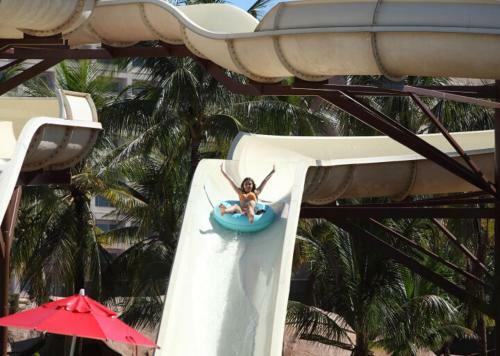 Apartamento Hot Beach Su�tes Ol�mpia