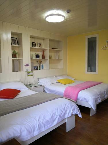 Hostal His & Her Story Guesthouse