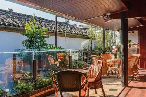 Hotel Floral Brook Boutique Inn