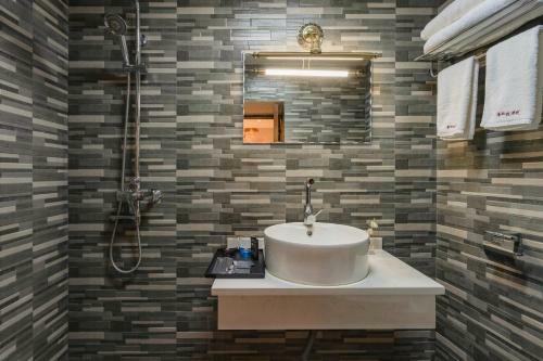 Hotel Floral Brook Boutique Inn