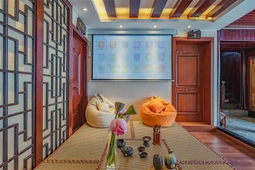 Hotel Floral Brook Boutique Inn