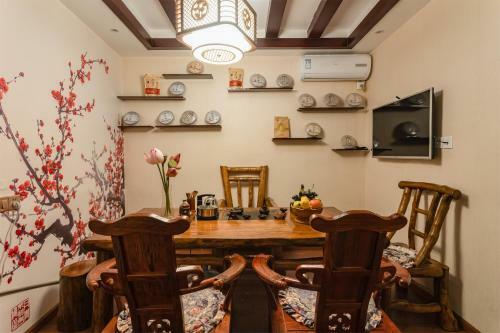 Hotel Floral Brook Boutique Inn