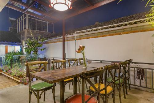 Hotel Floral Brook Boutique Inn