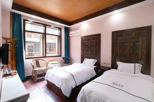 Hostal Rose Courtyard