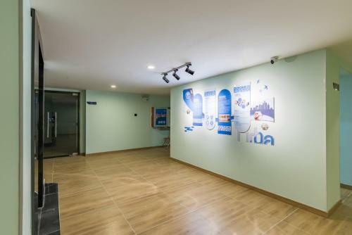 Urba Hotel Huayuan Subway Station