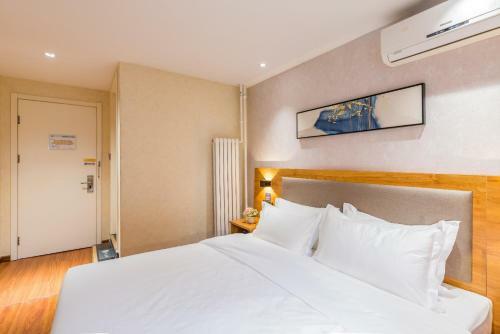 Urba Hotel Huayuan Subway Station