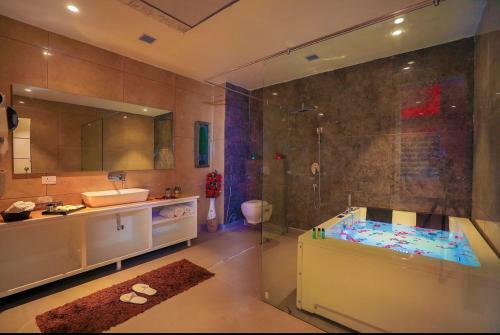 Park Regency Hotel & Resort