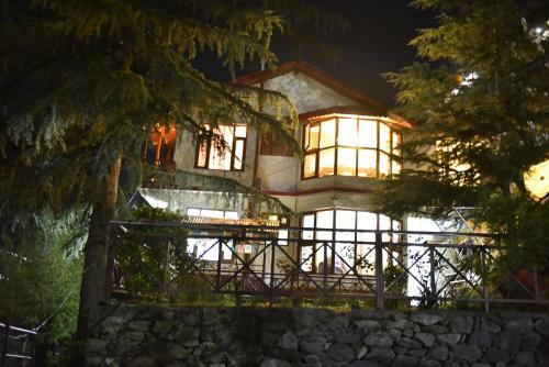 Udaksh House Naggar