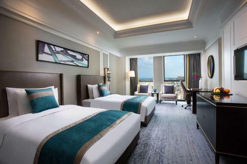 Hotel Ramada Plaza By Wyndham Wuhan Huangpi