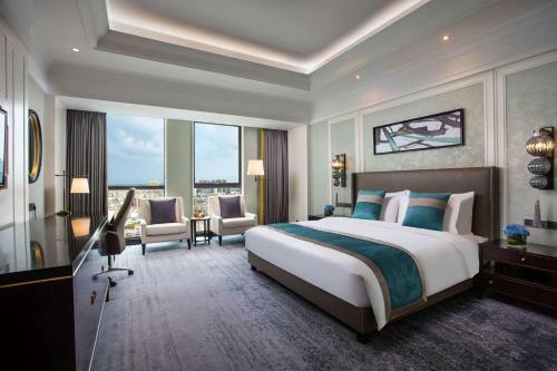 Hotel Ramada Plaza By Wyndham Wuhan Huangpi