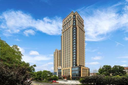 Hotel Ramada Plaza By Wyndham Wuhan Huangpi